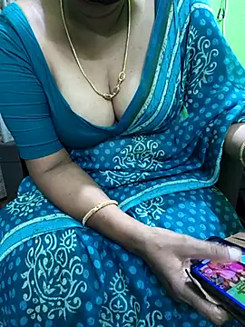 niiveditha online show from September 18, 2025, 2:08 pm