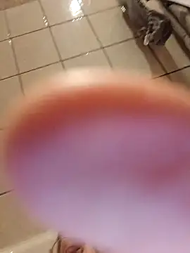 NoLubricantNeeded online show from December 20, 2025, 7:32 pm