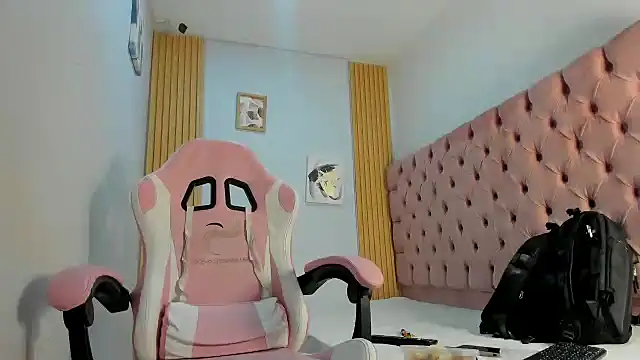 blackdirty420 online show from October 13, 2025, 9:04 pm