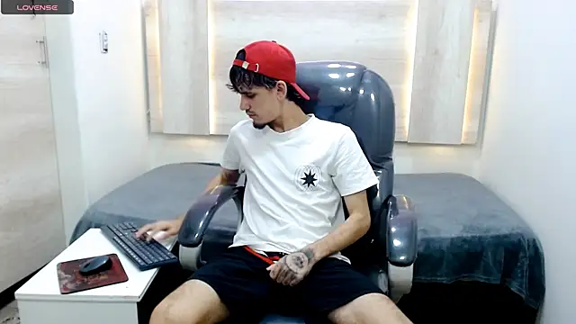 Dirty Kingg online show from February 11, 2025, 8:20 pm