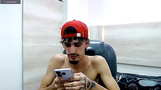 Dirty Kingg online show from February 15, 2025, 4:36 am