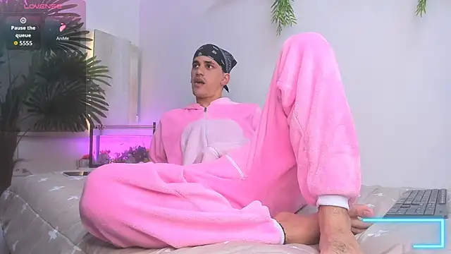 Dirty Kingg online show from October 12, 2025, 8:19 pm