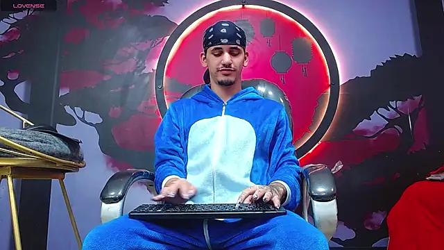 Dirty Kingg online show from November 7, 2025, 8:31 pm