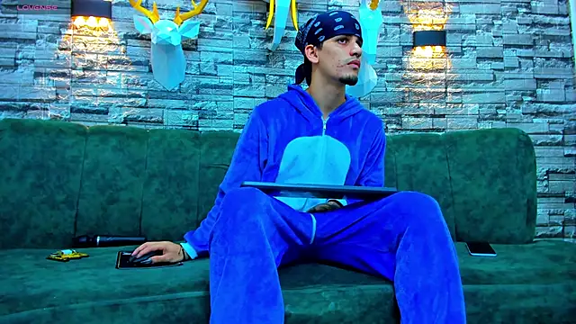 Dirty Kingg online show from November 15, 2025, 9:11 pm