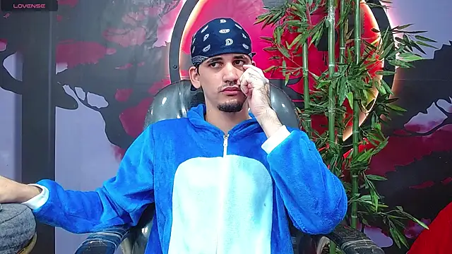 Dirty Kingg online show from November 25, 2025, 7:58 pm