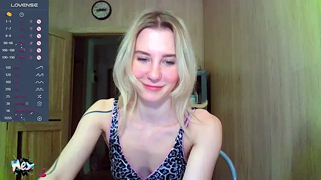 Caramel piegirl online show from September 29, 2025, 7:30 pm