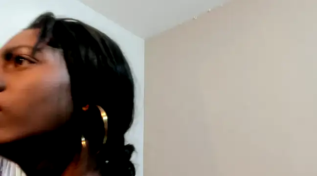 enyelsalas2 online show from February 7, 2025, 9:15 pm