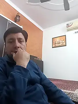 innocentboy1987 online show from February 28, 2025, 3:48 am