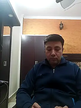 innocentboy1987 online show from December 1, 2025, 9:47 am