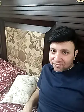 innocentboy1987 online show from April 19, 2026, 5:18 am