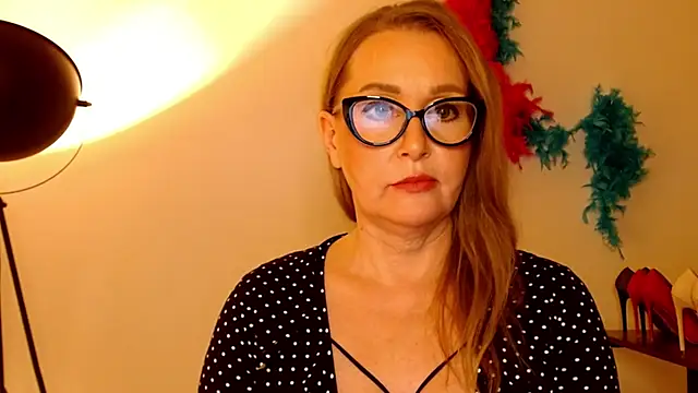 leaxSTAR online show from February 20, 2025, 6:02 pm