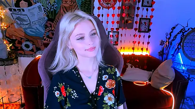 LeonaStane online show from February 21, 2025, 11:10 pm