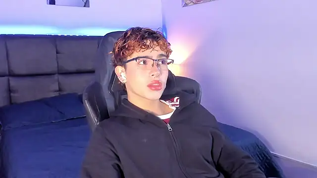 Aiiden 15 online show from October 15, 2025, 11:54 am