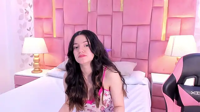 ArianaFranco online show from December 4, 2025, 2:48 pm