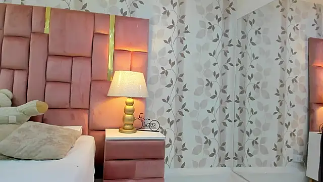 ArianaFranco online show from February 24, 2026, 12:36 pm