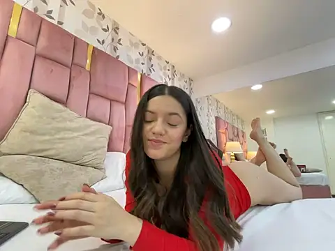 ArianaFranco online show from March 18, 2026, 3:04 pm