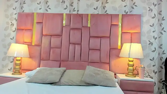 ArianaFranco online show from April 21, 2026, 2:34 pm