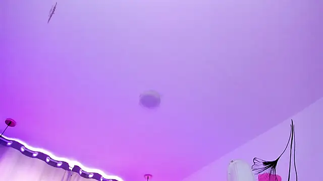 Isabela Fiorelli online show from October 26, 2025, 1:17 pm