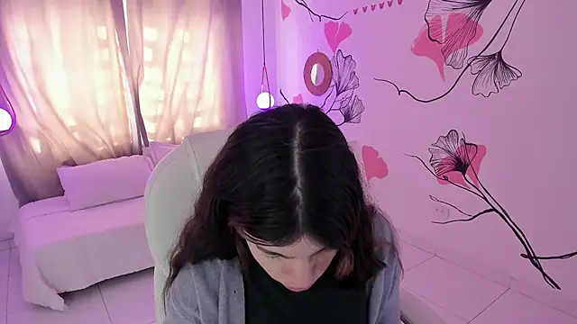 Isabela Fiorelli online show from April 23, 2026, 1:13 pm