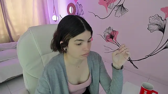 Isabela Fiorelli online show from April 24, 2026, 1:13 pm