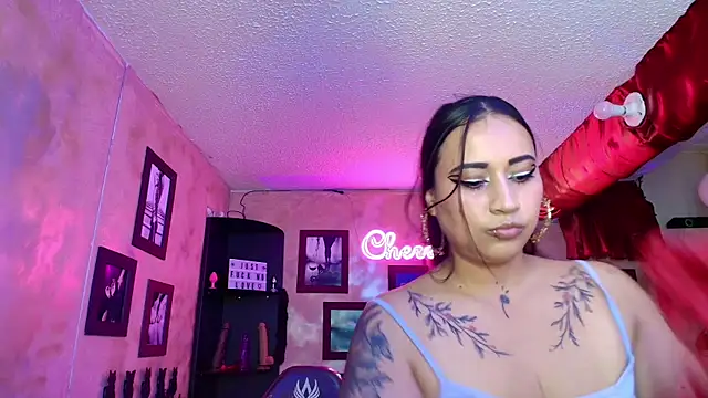 Snapshot of cherryy_bombshelll chatting on September 15, 2025, 4:51 pm cherryy bombshelll online show from September 15, 2025, 4:51 pm