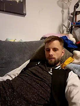 ademandjulia online show from October 12, 2025, 6:07 pm