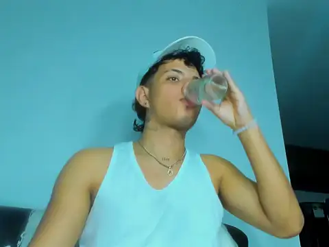 Alessandro 1610 online show from September 16, 2025, 12:55 am