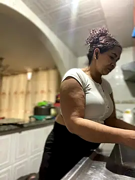 Carola-Ross online show from September 13, 2025, 7:13 pm