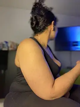 Carola-Ross online show from October 28, 2025, 5:26 pm