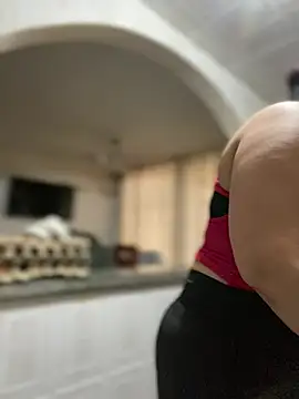 Carola-Ross online show from February 9, 2026, 5:50 pm