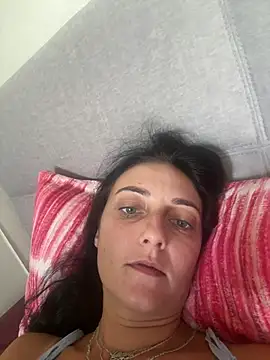 Snapshot of Miroslava1247 chatting on August 5, 2026, 10:07 am Miroslava1247 online show from August 5, 2026, 10:07 am