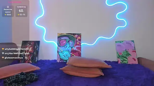 Snapshot of EvelinaLuu chatting on March 4, 2025, 7:51 am EvelinaLuu online show from March 4, 2025, 7:51 am