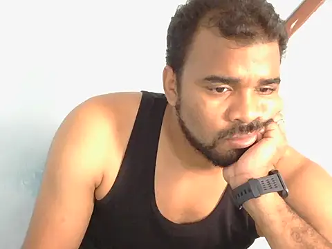 Snapshot of YOX22 chatting on November 5, 2025, 1:33 pm YOX22 online show from November 5, 2025, 1:33 pm