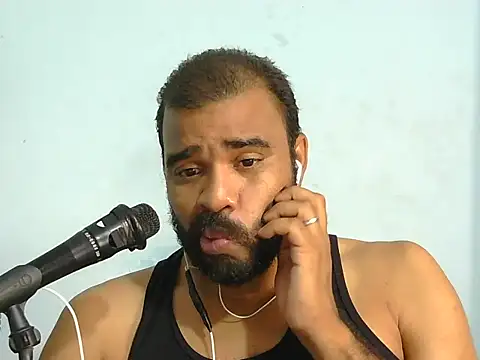 Snapshot of YOX22 chatting on February 9, 2026, 1:37 pm YOX22 online show from February 9, 2026, 1:37 pm