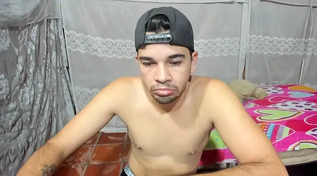 leandro49112 online show from March 19, 2025, 11:25 pm