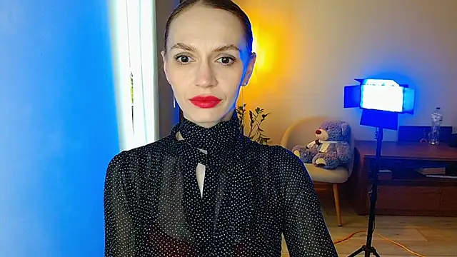 Lady Sunshine  online show from March 5, 2026, 7:37 am