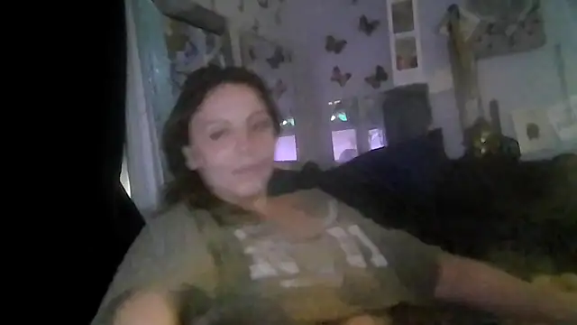 Snapshot of ShysluutGia chatting on July 26, 2026, 4:14 pm ShysluutGia online show from July 26, 2026, 4:14 pm