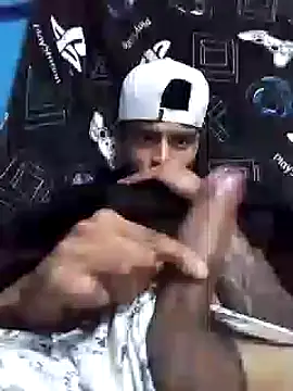 Juarezbraya online show from February 25, 2025, 11:30 am