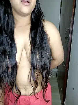 Snapshot of Sexy_pori chatting on May 4, 2026, 6:15 pm Sexy pori online show from May 4, 2026, 6:15 pm