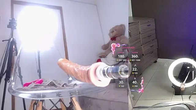 luciana hunters online show from September 13, 2025, 5:24 pm