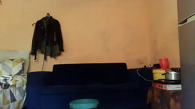 01applebottom online show from September 30, 2025, 1:16 pm