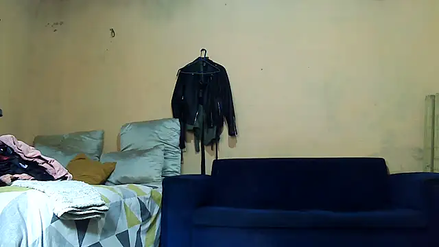 01applebottom online show from October 21, 2025, 7:53 am