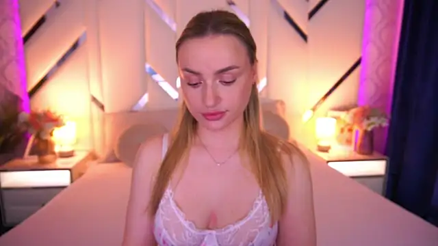 Snapshot of LindsieGreyy chatting on May 21, 2026, 1:18 pm LindsieGreyy online show from May 21, 2026, 1:18 pm