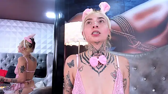 miss   angel online show from February 10, 2025, 9:15 pm