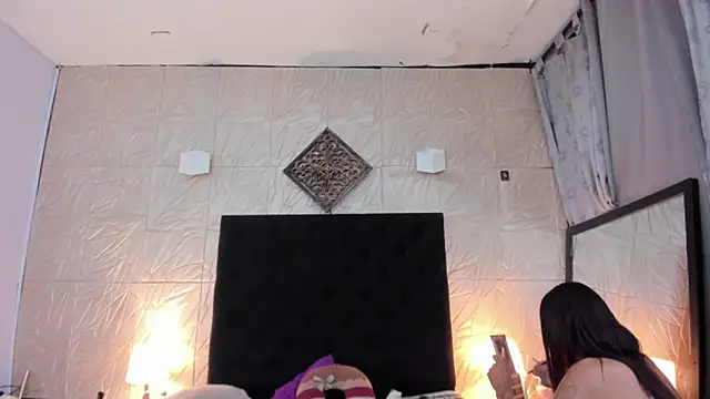 Snapshot of ChanelleJohnson_ chatting on November 4, 2025, 10:20 pm ChanelleJohnson online show from November 4, 2025, 10:20 pm