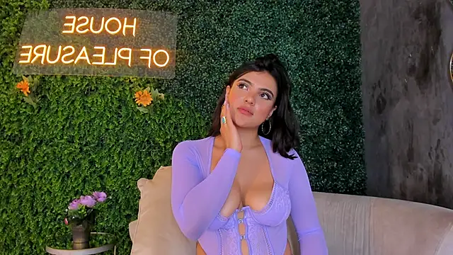 emmiily z online show from March 4, 2025, 6:37 am