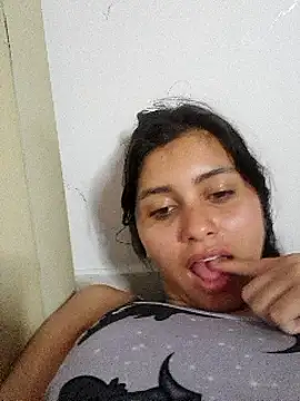 Snapshot of CHLOE_ISABELL chatting on March 2, 2025, 1:15 am CHLOE ISABELL online show from March 2, 2025, 1:15 am