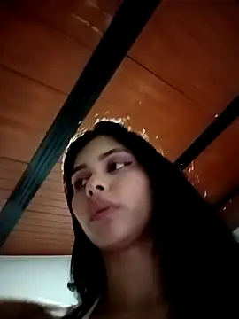 Snapshot of CHLOE_ISABELL chatting on December 21, 2025, 3:24 am CHLOE ISABELL online show from December 21, 2025, 3:24 am