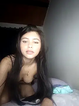 CHLOE ISABELL online show from April 23, 2026, 12:34 am
