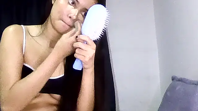 CHLOE ISABELL online show from April 23, 2026, 11:29 pm